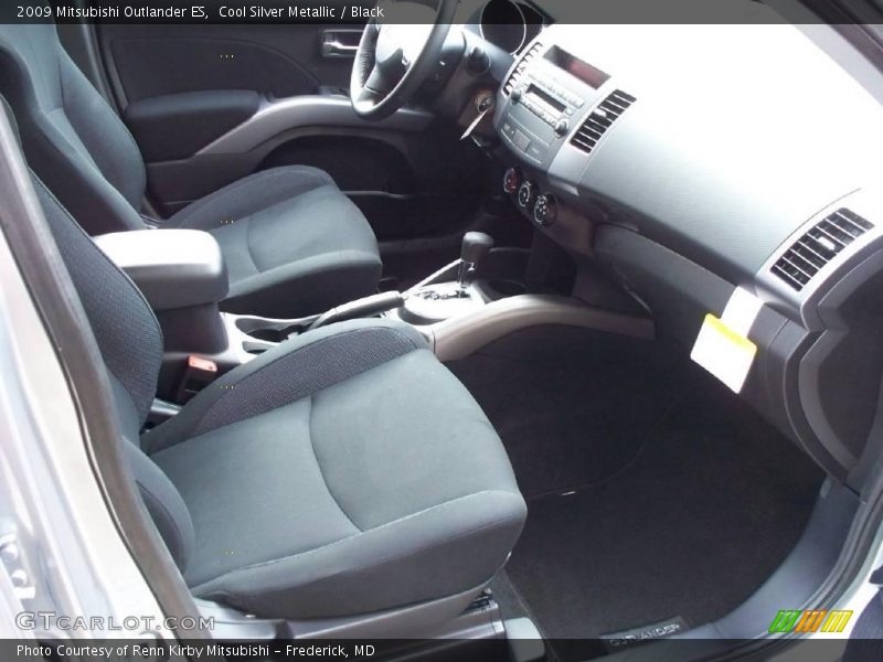 Cool Silver Metallic / Black 2009 Mitsubishi Outlander ES