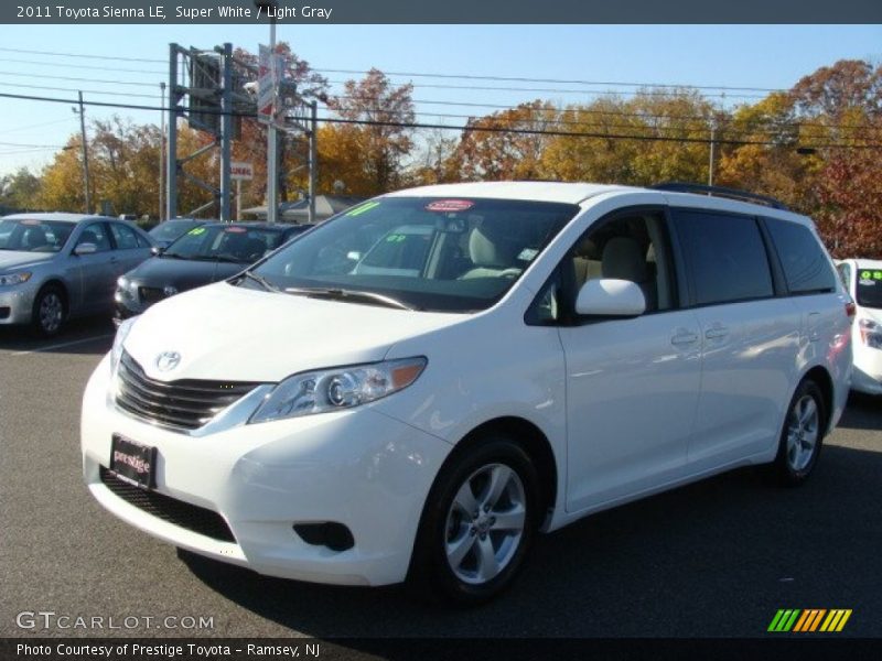 Super White / Light Gray 2011 Toyota Sienna LE