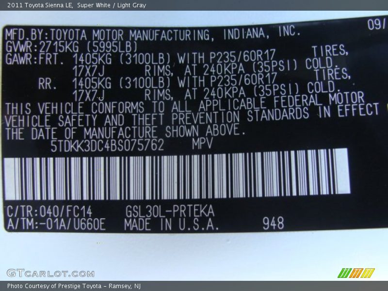 Super White / Light Gray 2011 Toyota Sienna LE