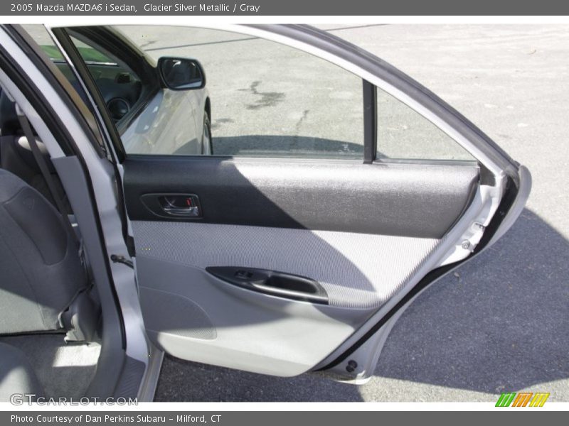 Glacier Silver Metallic / Gray 2005 Mazda MAZDA6 i Sedan