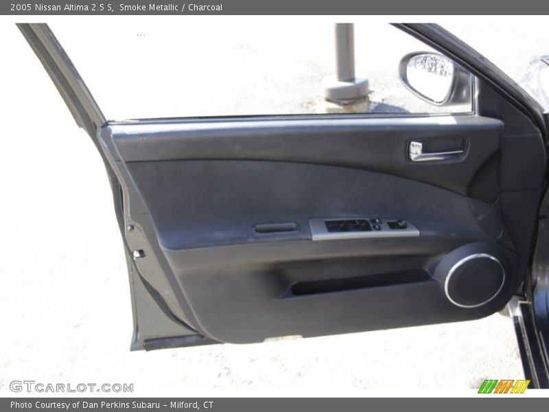 Smoke Metallic / Charcoal 2005 Nissan Altima 2.5 S