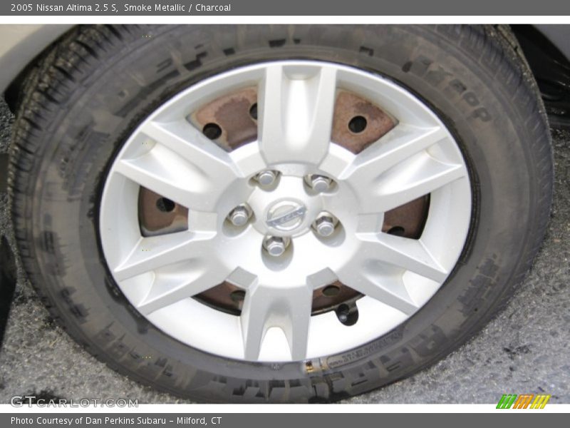 Smoke Metallic / Charcoal 2005 Nissan Altima 2.5 S