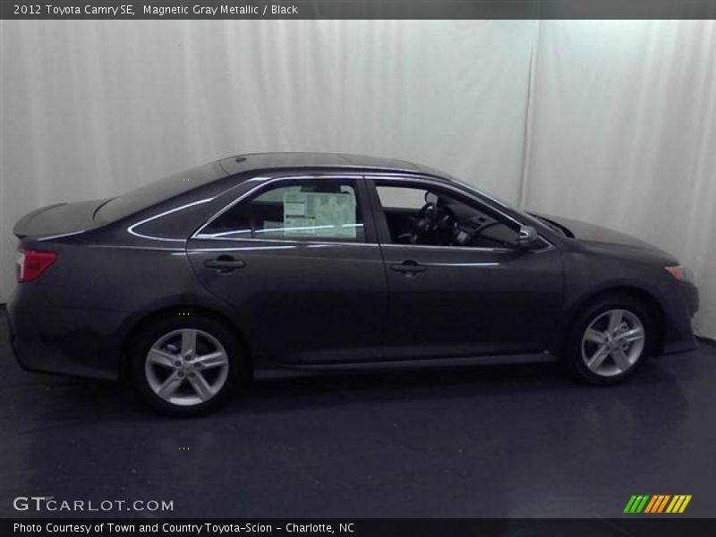 Magnetic Gray Metallic / Black 2012 Toyota Camry SE