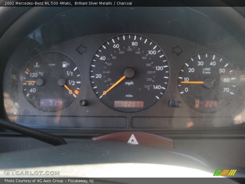Brilliant Silver Metallic / Charcoal 2002 Mercedes-Benz ML 500 4Matic