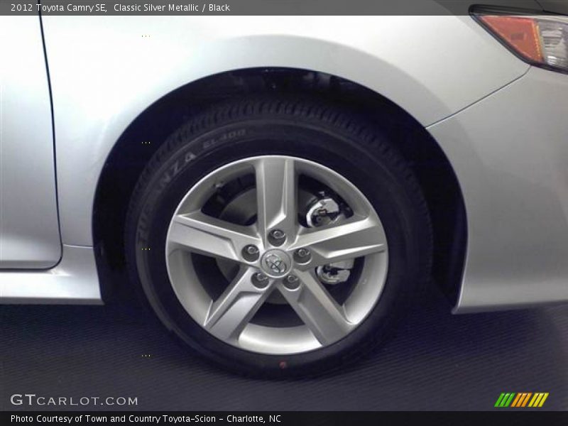 Classic Silver Metallic / Black 2012 Toyota Camry SE