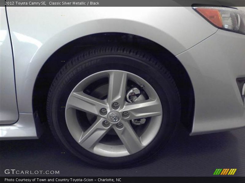 Classic Silver Metallic / Black 2012 Toyota Camry SE