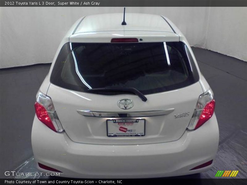 Super White / Ash Gray 2012 Toyota Yaris L 3 Door