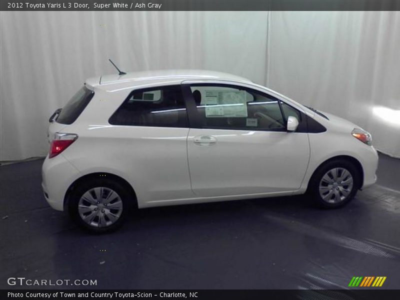 Super White / Ash Gray 2012 Toyota Yaris L 3 Door