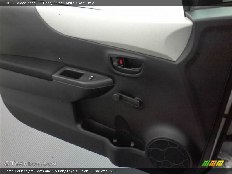 Super White / Ash Gray 2012 Toyota Yaris L 3 Door
