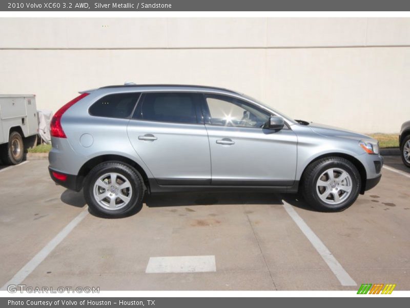 Silver Metallic / Sandstone 2010 Volvo XC60 3.2 AWD