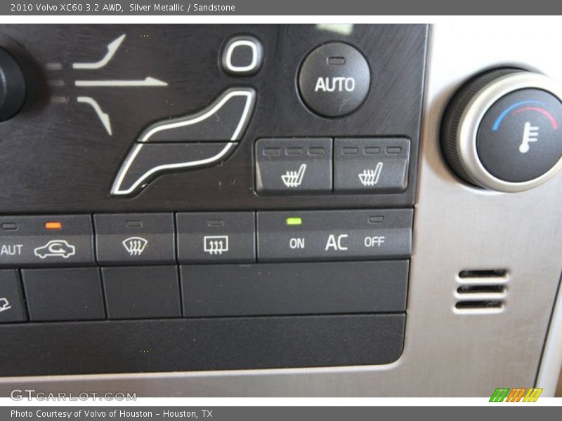 Silver Metallic / Sandstone 2010 Volvo XC60 3.2 AWD