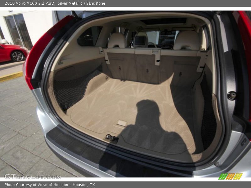Silver Metallic / Sandstone 2010 Volvo XC60 3.2 AWD