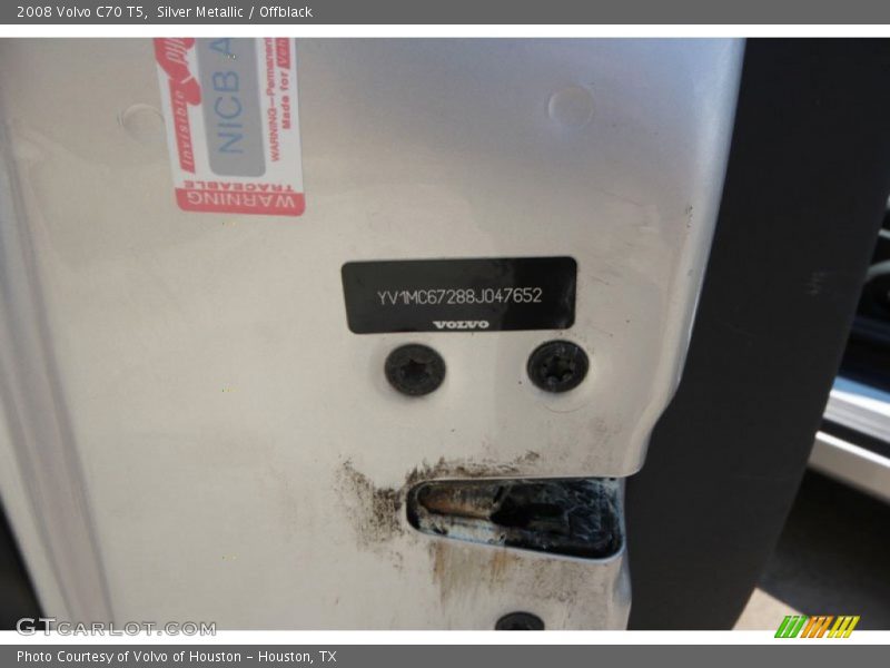 Silver Metallic / Offblack 2008 Volvo C70 T5