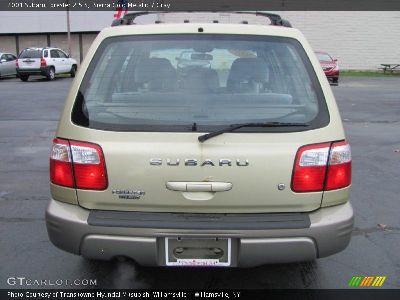 Sierra Gold Metallic / Gray 2001 Subaru Forester 2.5 S
