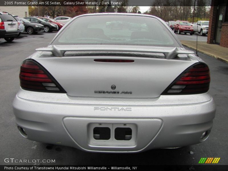 Galaxy Silver Metallic / Dark Pewter 2005 Pontiac Grand Am SE Sedan