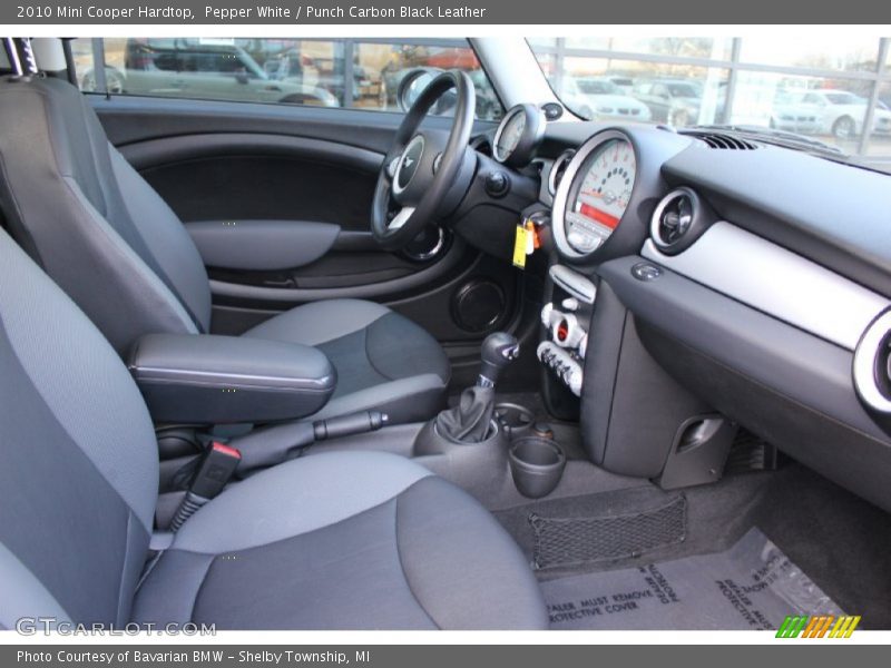 Pepper White / Punch Carbon Black Leather 2010 Mini Cooper Hardtop