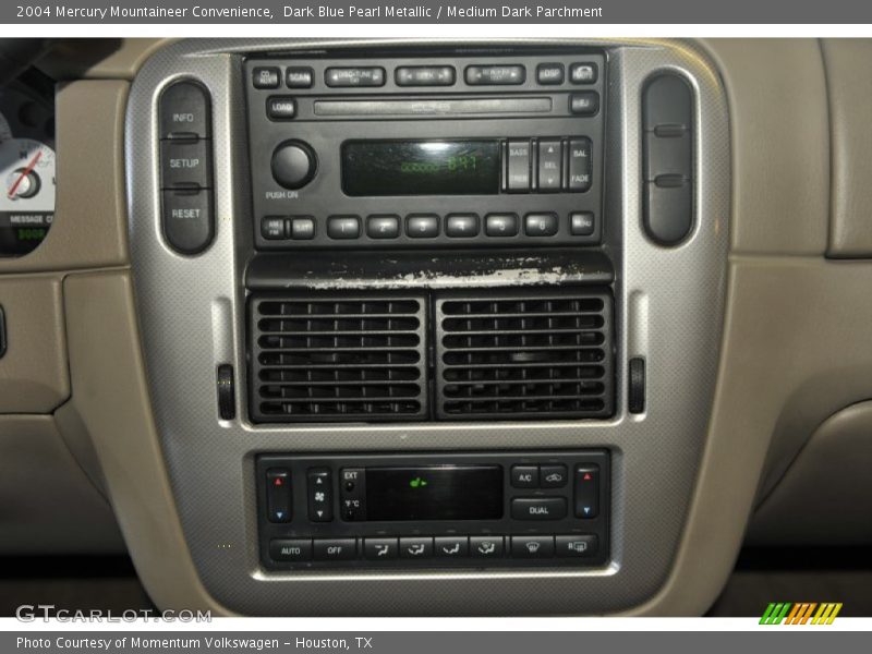 Dark Blue Pearl Metallic / Medium Dark Parchment 2004 Mercury Mountaineer Convenience