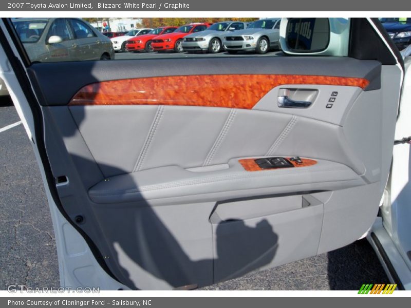 Blizzard White Pearl / Graphite 2007 Toyota Avalon Limited