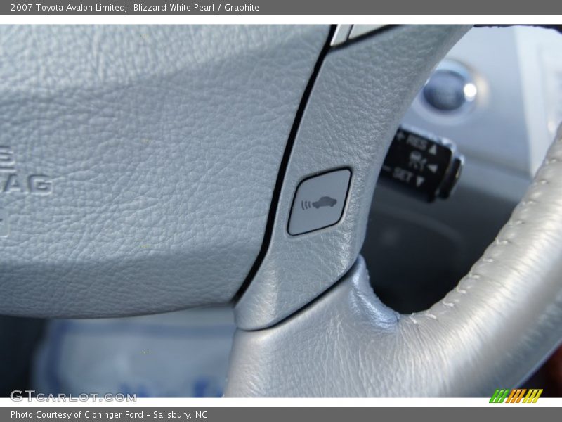 Blizzard White Pearl / Graphite 2007 Toyota Avalon Limited