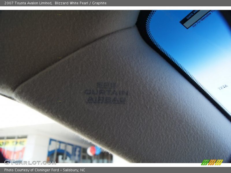 Blizzard White Pearl / Graphite 2007 Toyota Avalon Limited