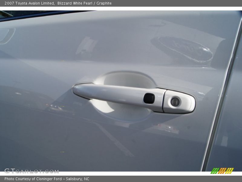 Blizzard White Pearl / Graphite 2007 Toyota Avalon Limited