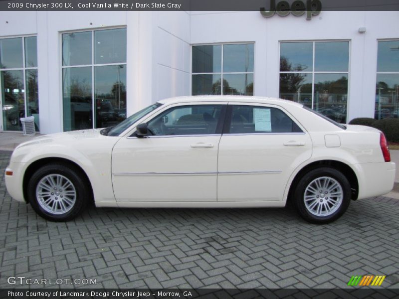 Cool Vanilla White / Dark Slate Gray 2009 Chrysler 300 LX