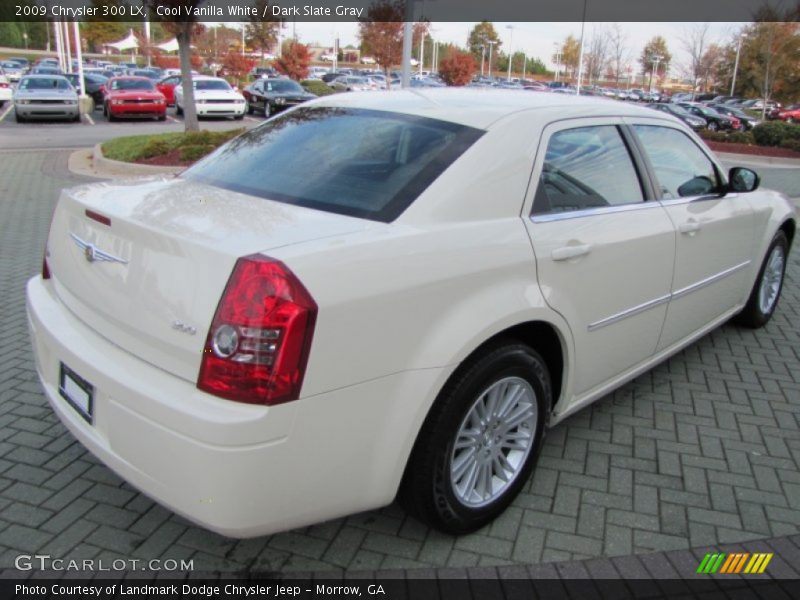 Cool Vanilla White / Dark Slate Gray 2009 Chrysler 300 LX