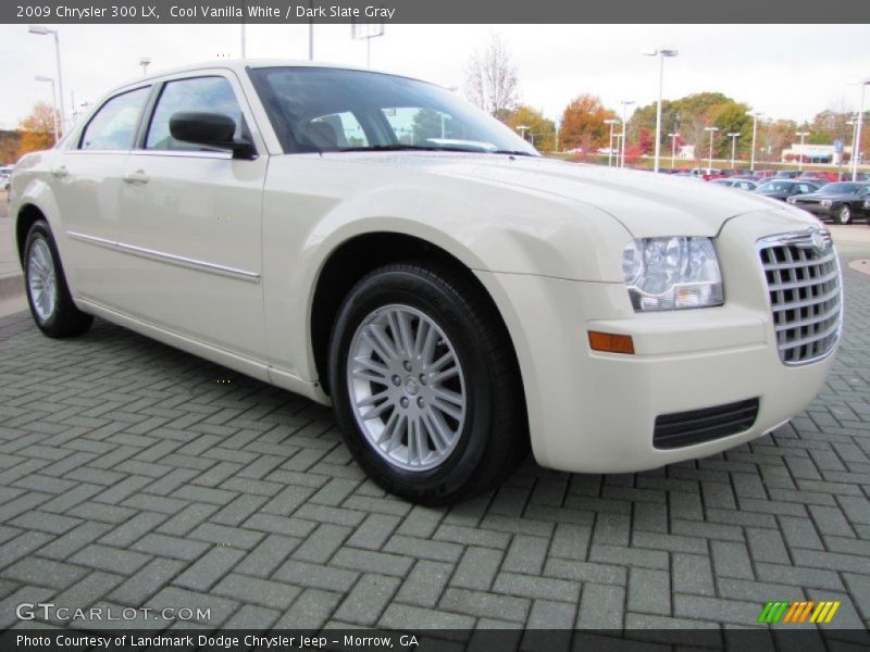 Cool Vanilla White / Dark Slate Gray 2009 Chrysler 300 LX