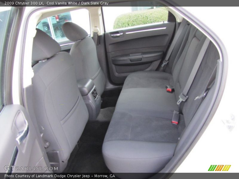 Cool Vanilla White / Dark Slate Gray 2009 Chrysler 300 LX