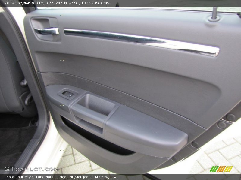 Cool Vanilla White / Dark Slate Gray 2009 Chrysler 300 LX