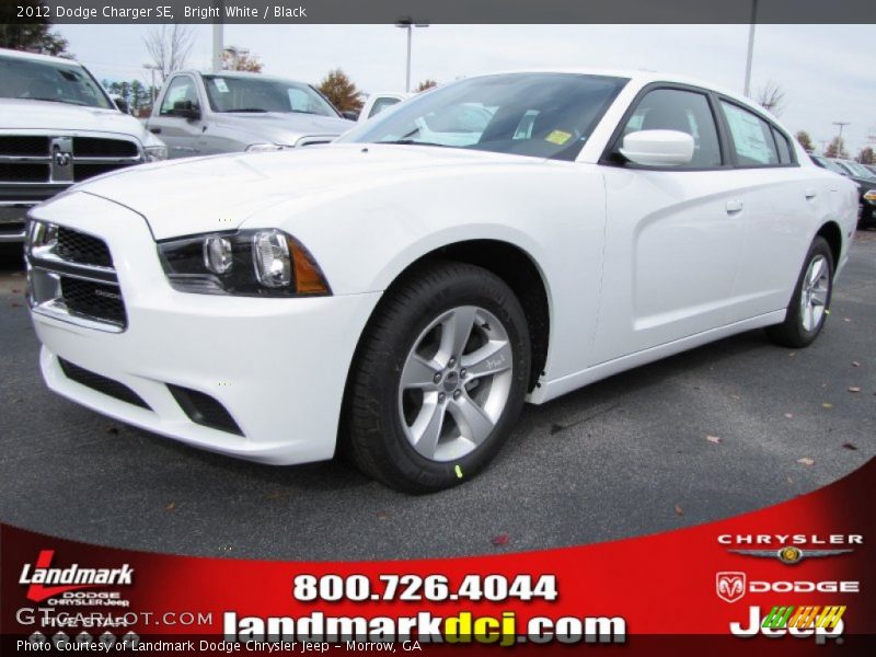 Bright White / Black 2012 Dodge Charger SE