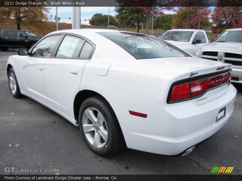 Bright White / Black 2012 Dodge Charger SE