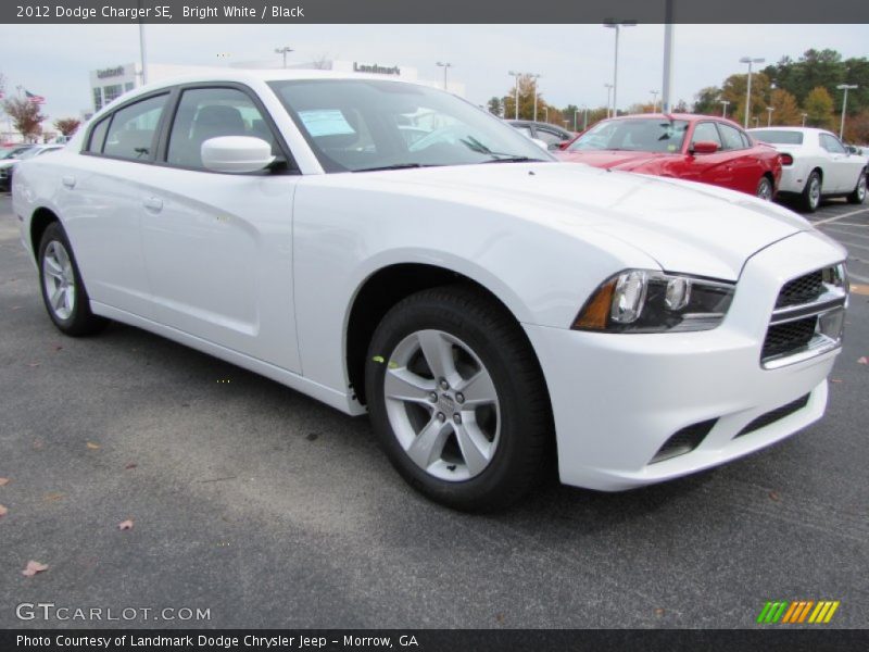 Bright White / Black 2012 Dodge Charger SE