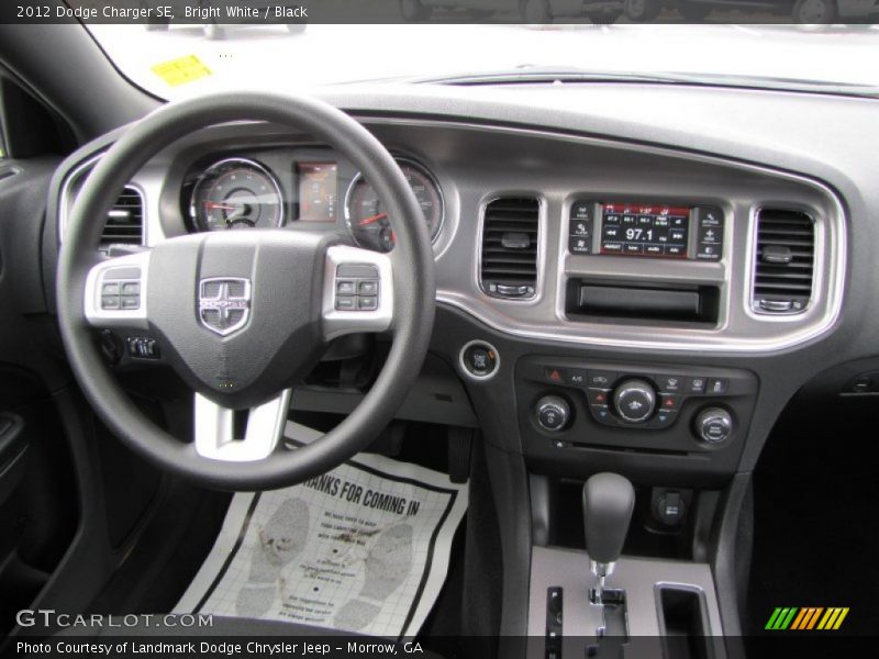 Bright White / Black 2012 Dodge Charger SE