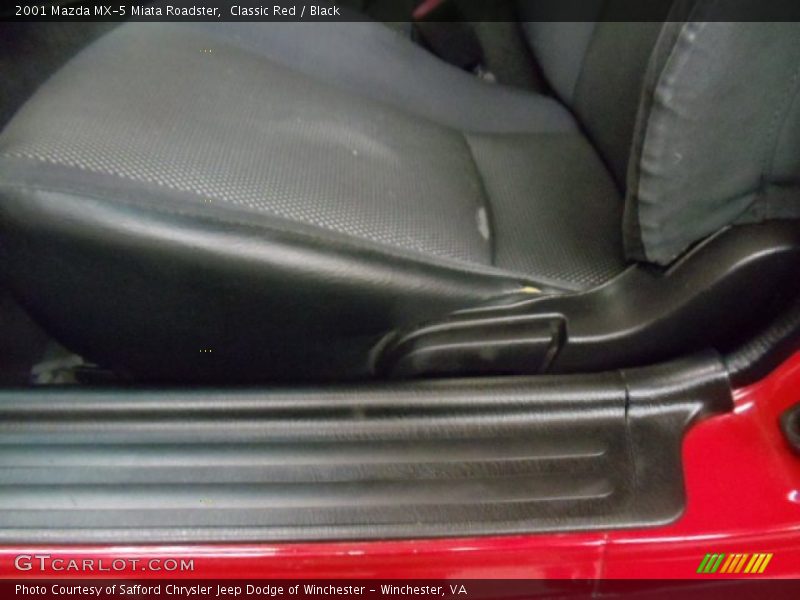 Classic Red / Black 2001 Mazda MX-5 Miata Roadster