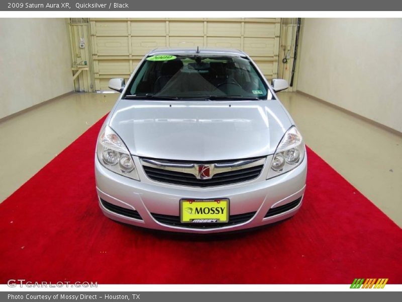 Quicksilver / Black 2009 Saturn Aura XR