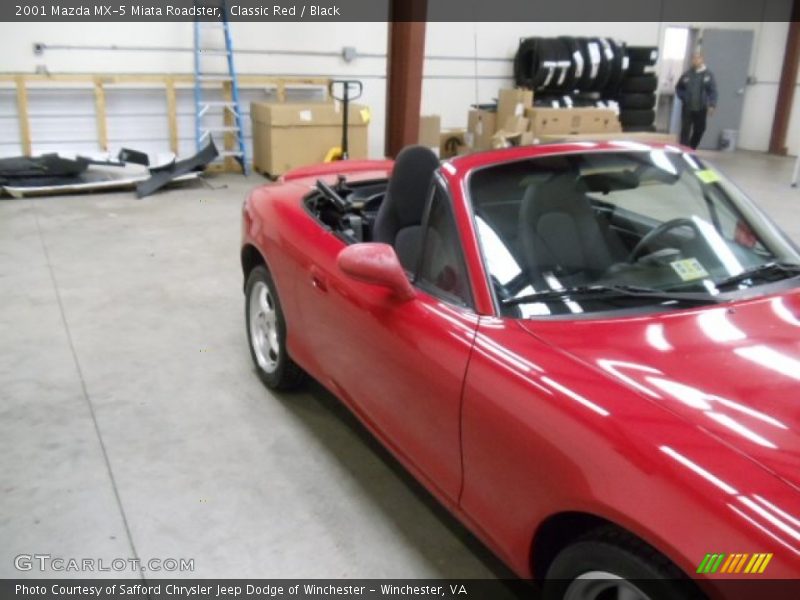 Classic Red / Black 2001 Mazda MX-5 Miata Roadster