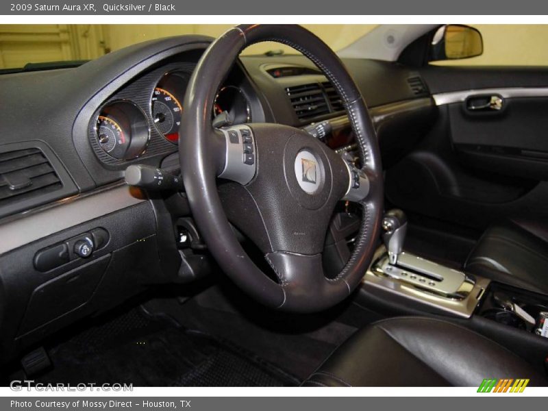 Quicksilver / Black 2009 Saturn Aura XR