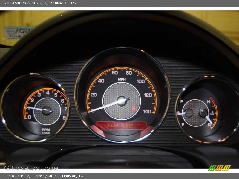 Quicksilver / Black 2009 Saturn Aura XR