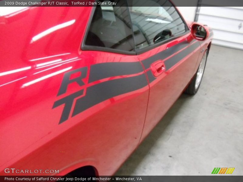 R/T Graphics - 2009 Dodge Challenger R/T Classic
