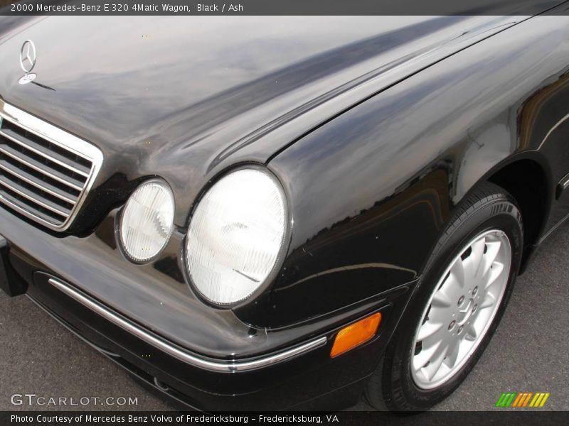 Black / Ash 2000 Mercedes-Benz E 320 4Matic Wagon