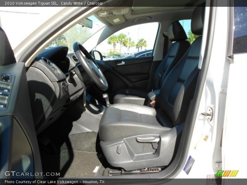Candy White / Charcoal 2010 Volkswagen Tiguan SEL