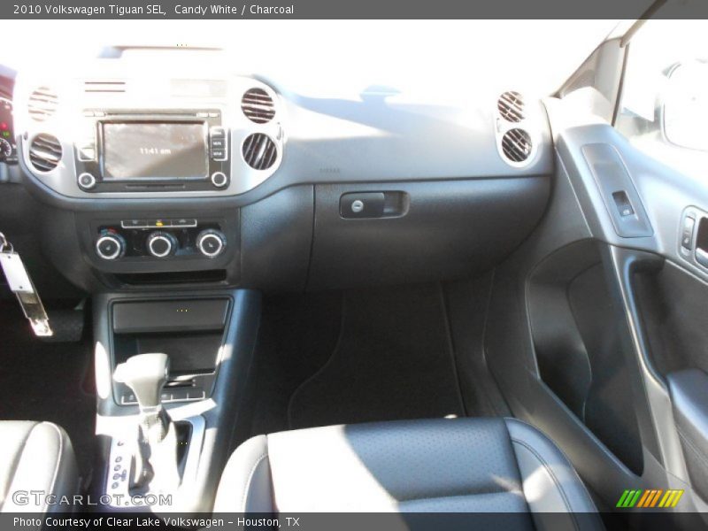 Candy White / Charcoal 2010 Volkswagen Tiguan SEL