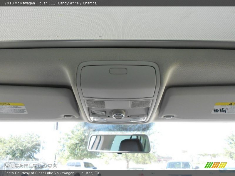 Candy White / Charcoal 2010 Volkswagen Tiguan SEL