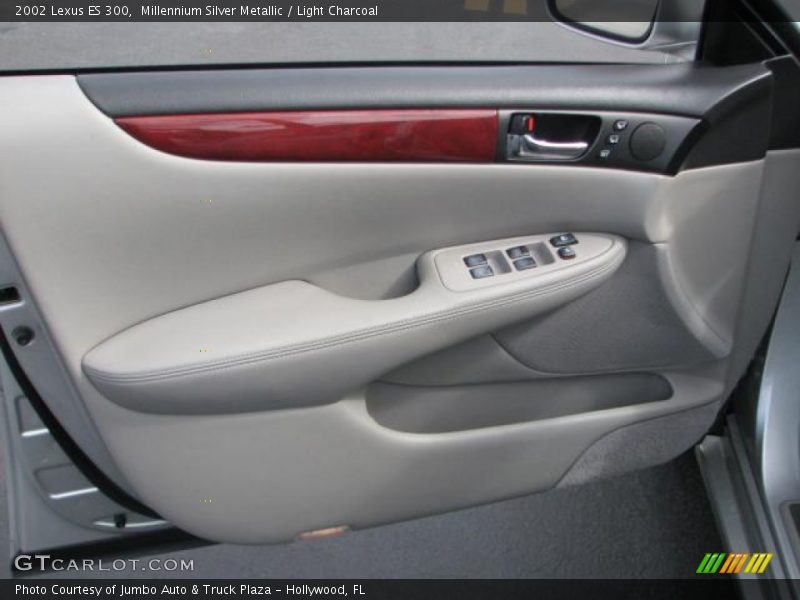 Millennium Silver Metallic / Light Charcoal 2002 Lexus ES 300