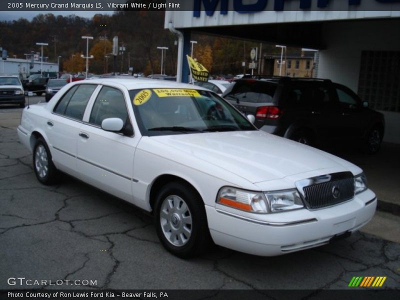 Vibrant White / Light Flint 2005 Mercury Grand Marquis LS