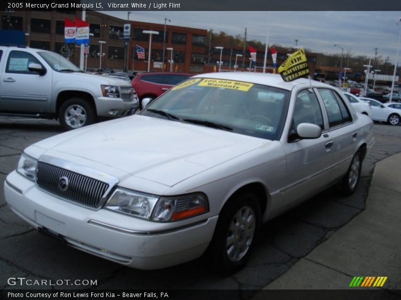 Vibrant White / Light Flint 2005 Mercury Grand Marquis LS