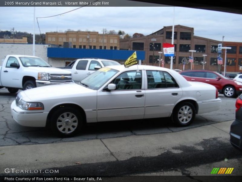 Vibrant White / Light Flint 2005 Mercury Grand Marquis LS