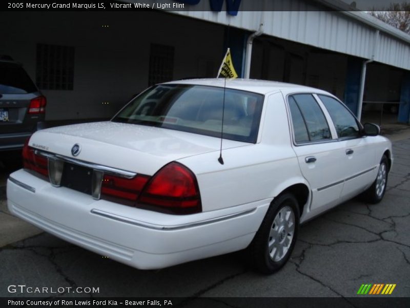 Vibrant White / Light Flint 2005 Mercury Grand Marquis LS