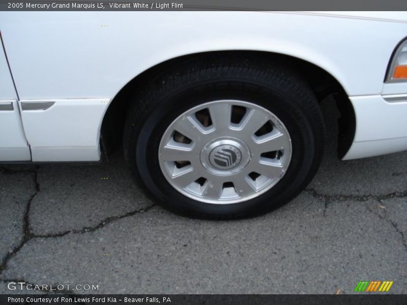 Vibrant White / Light Flint 2005 Mercury Grand Marquis LS